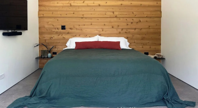 Coldbrook Bed and Breakfast, Book Bed and Breakfast Bearsville New York State