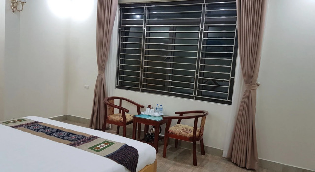 Sapa Peaceful Hotel, Забронировать Отель Шапа Лаокай, рядом с Рынок Сапа