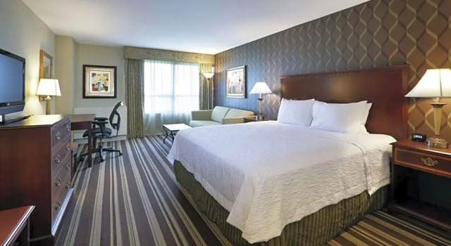 Номер Premium Hampton Inn Boston-Natick