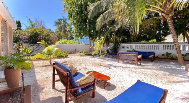Villa Orchid Beach Guest House