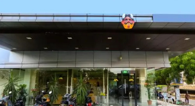 OYO 6472 Hotel Metropolitan, Rezerwuj Hotel Widźajawada Andhra Pradesh