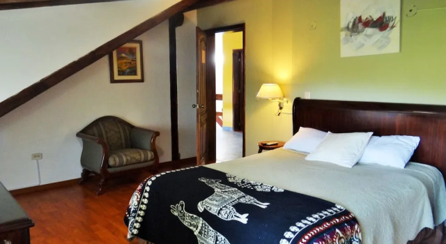 Quinta Carlota, Book Hotel Culacusi Cotopaxi