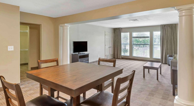 Двухместный люкс c 1 комнатой Extended Stay America Suites - Raleigh - RTP - 4919 Miami Blvd