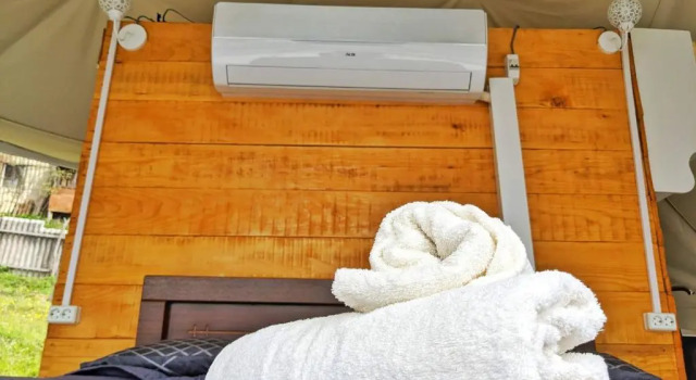 4 seasons. 4 სეზონი Glamping Georgia Racha, Book Campingplads Hoteller i Racha med parkering, Parkering