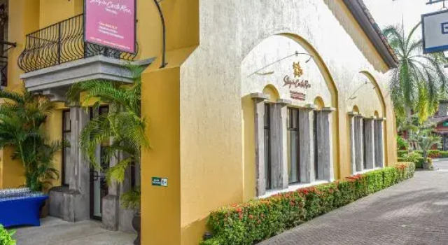 Casa Oasis 5 bdrs private pool in Los Suenos, Забронировать Отель Отели Пунтаренаса 4 звезды, 4*