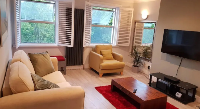 Апартаменты Beautiful Parkview Apartment in Seaside Eastbourne