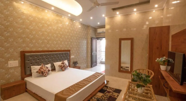 Hotel Gangotri Plaza, Rezervovat Hotel Rišikéš Uttarakhand