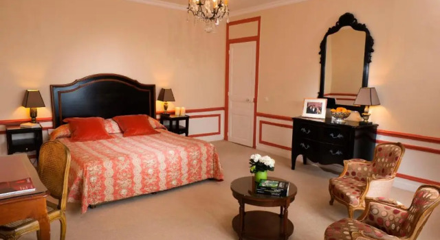 Двухместный полулюкс Hôtel Pavillon Henri IV