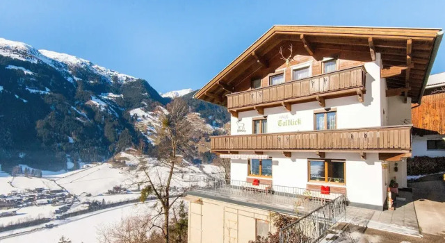 Коттедж Chalet in Hainzenberg near Ski Slopes