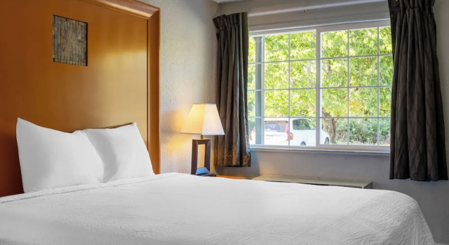 Люкс Deluxe Motel 6 - Aberdeen, WA