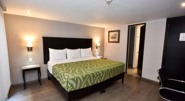 Plaza Camelinas Hotel