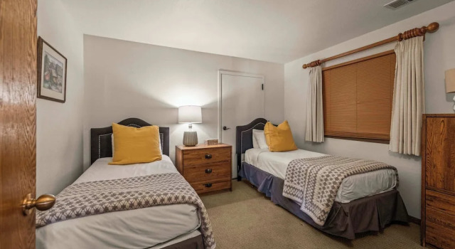Апартаменты с балконом и с красивым видом из окна The Plaza Crested Butte
