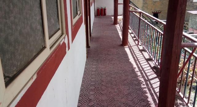 Zhi Shang Hua Ka Holiday Hotel, Buchen Sie Hotel Watrel Sichuan