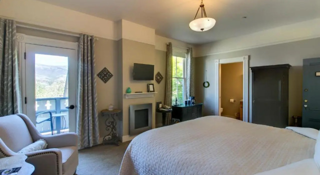 Номер Standard с балконом Winchester Inn