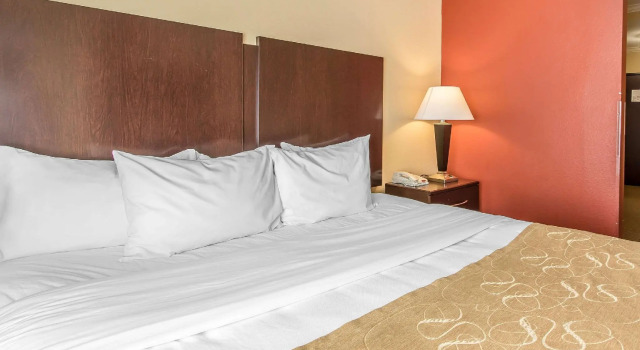 Люкс c 1 комнатой Comfort Suites Lawton Near Fort Sill