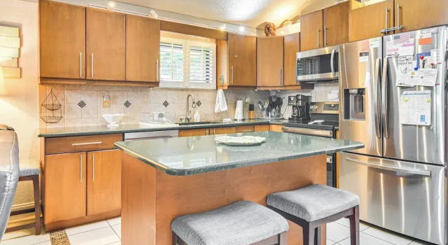 4 Mi to Beach: Sunny Seminole Home w/ Pool, Book Feriehus Sommerhuse i Seminole, Hytte