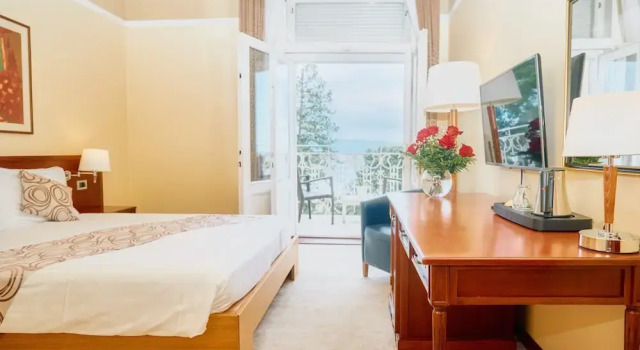 Двухместный номер Deluxe с балконом и с видом на море BRISTOL Hotel Opatija