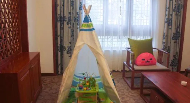 Люкс Taohuatanpan Holiday Hotel