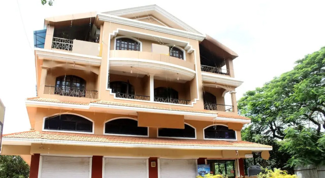 FabHotel Picnic Plaza - Nr Mall De Goa, Porvorim, Boek Hotel Alto de Porvorim Noord-Goa