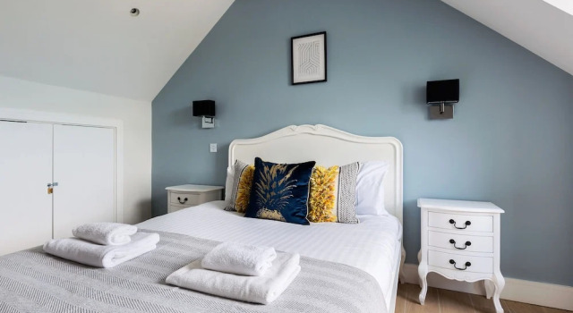 Апартаменты Elegant 2 Bed Flat with Balcony in Finchley