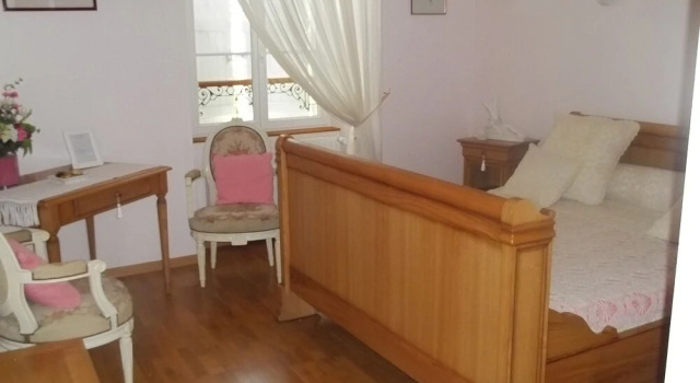 Chambre d'Hôtes Le Val Du Chapelain, Book Hotel Hotels in Burgundy with a Pool, Swimming Pool