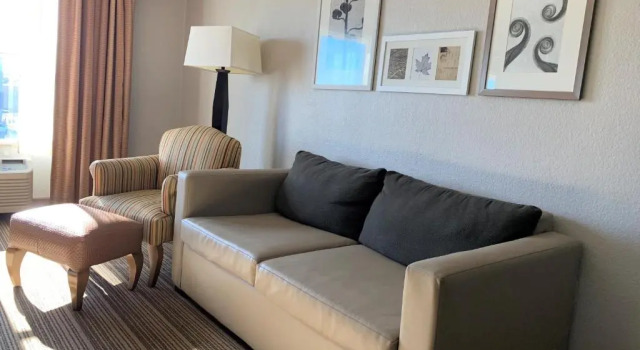 Люкс Country Inn & Suites by Radisson, Clarksville, TN