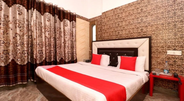 Oyo 24015 Kawal Residency
