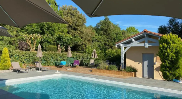 Коттедж с 2 комнатами Le Petit Manoir de Vitrac