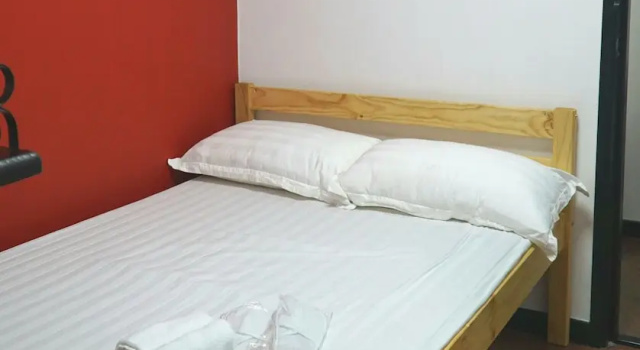 Standardowy dwuosobowy pokój Spin Hotel