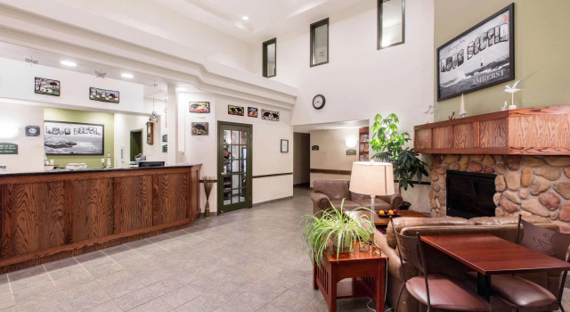 Super 8 by Wyndham Amherst NS, Buchen Sie Gasthaus Amherst 