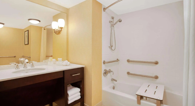 Четырёхместный номер Standard Homewood Suites by Hilton Tampa-Brandon