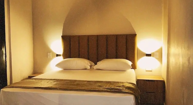 History Center Hotel, Book Hotel La Candelaria Guayaquil