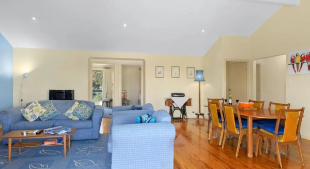 22 Broadbeach Drive, Book Hotel Carrickalinga South Australia
