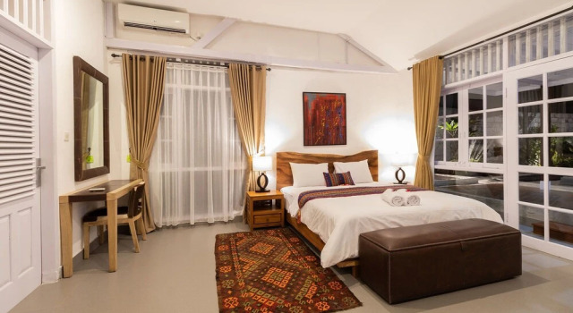 Вилла с 4 комнатами с балконом Miracle Villa Sanur
