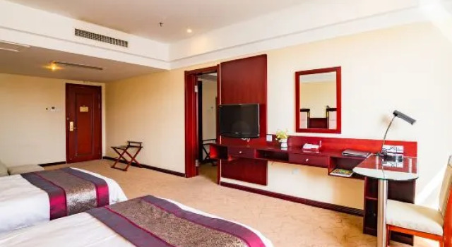 Семейный люкс White Horse Hotel Xilinhot