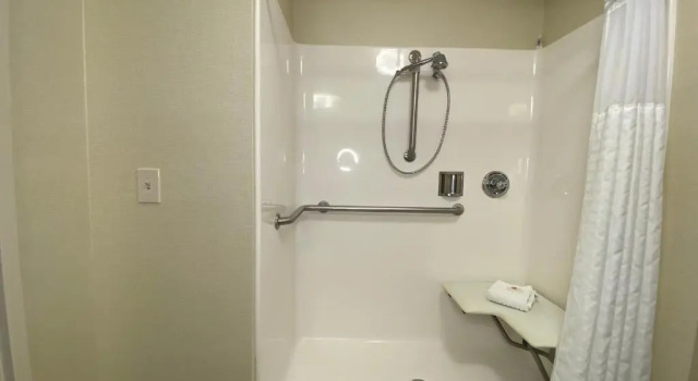 Люкс Comfort Inn East Windsor - Springfield