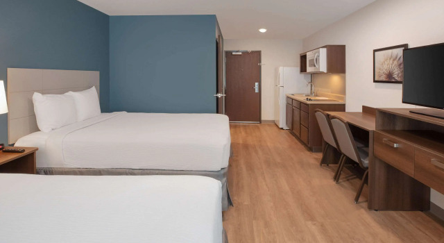 Четырёхместный номер Standard Wood Spring Suites Washington DC East Arena Drive