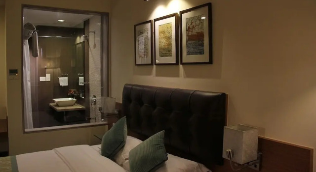 Номер Deluxe Riverview Hotel