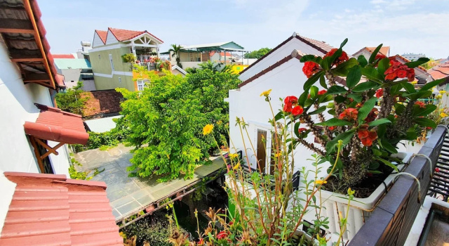 Двухместный семейный номер Standard c 1 комнатой с видом на бассейн Anh Family Homestay