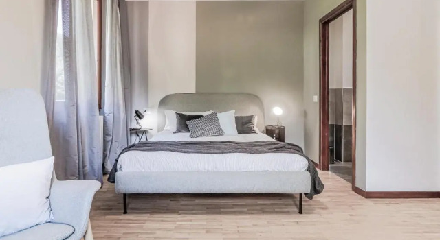 Stunning view lakeside apartment - Larihome A11, Prenota Appartamento Hotel a Como con parcheggio, Parcheggio
