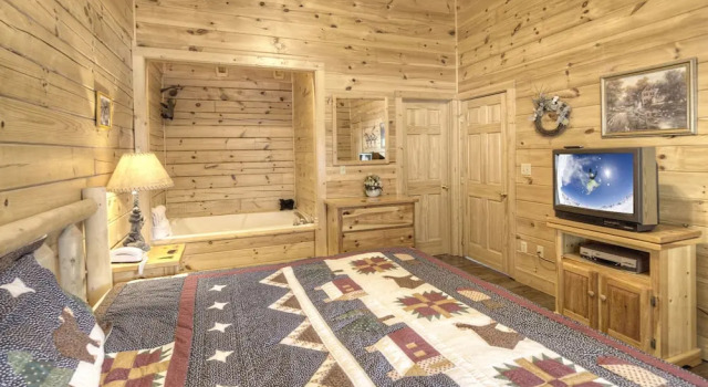 The Cozy Bear by Eagles Ridge Resort
