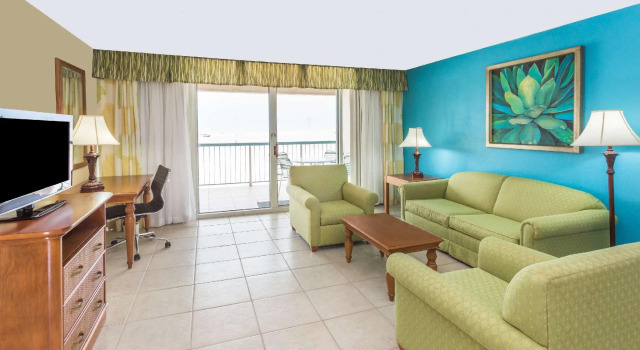 Двухместный номер Standard с 2 комнатами рядом с пляжем Wyndham Garden Fort Myers Beach