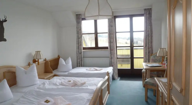 Трёхместный номер Standard Berggasthof & Hotel Hinterrod
