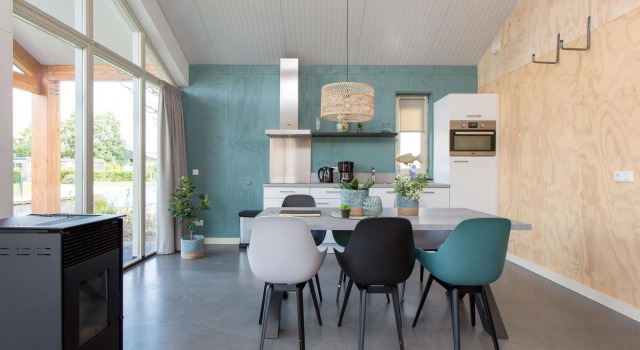 Bungalow With a Terrace Near the Sneekermeer, Prenota Casa vacanze Hotel a Frisia con parcheggio, Parcheggio