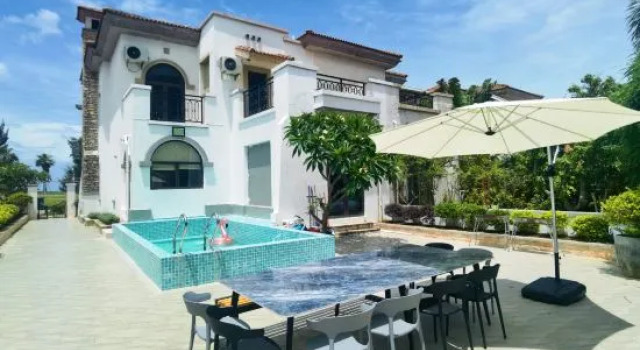 Huidong Shuangyuewan Haizhuju Villa