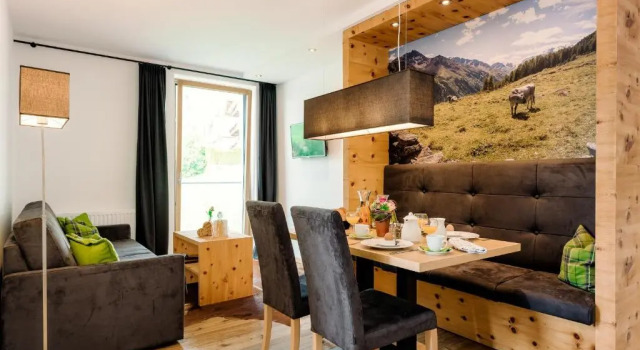 Апартаменты Hotel Sedona Lodge B&B inkl Super Sommer Card Seilbahnticket