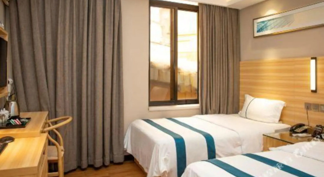 Fengning Hotel (Fengning Hotel （Guangzhou Shangxiajiu Pedestrian  Ximenkou Subway Station Branch）, Забронировать Отель Гуанчжоу Guangzhou Area, рядом с Торговый центр Onelink International