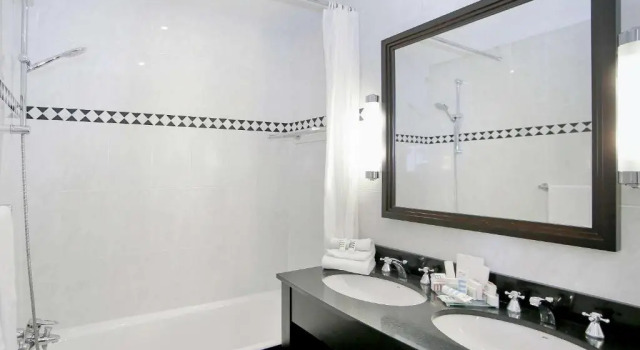 Двухместный номер Classic с частичным видом на море Hotel Mercure La Baule Majestic