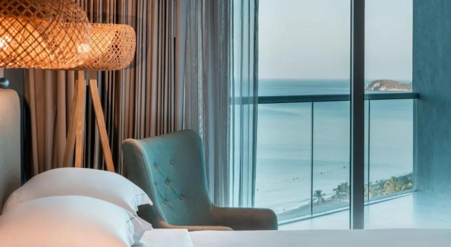 Четырёхместный номер Standard с балконом и с видом на океан Hilton Santa Marta