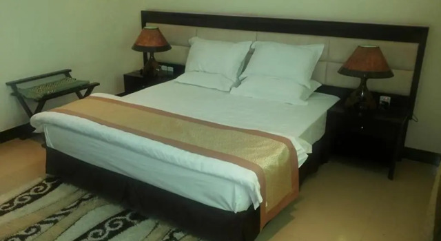 Апартаменты Quiet Rooms 11 Serviced Apartments